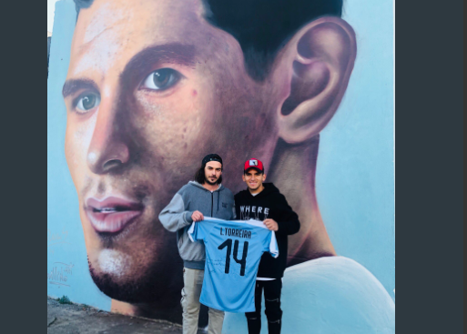 torreira y su mural