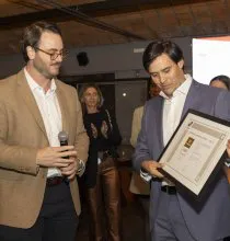 7627f4dc3be0fabf3f8a7b8f7cd35938