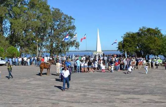 10168acto en Playa de la Agraciada