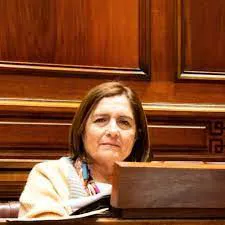 MARIA FAJARDO EN DIPUTADOS