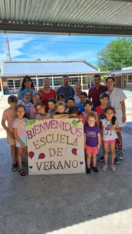 escuela de verano comenzó 2024