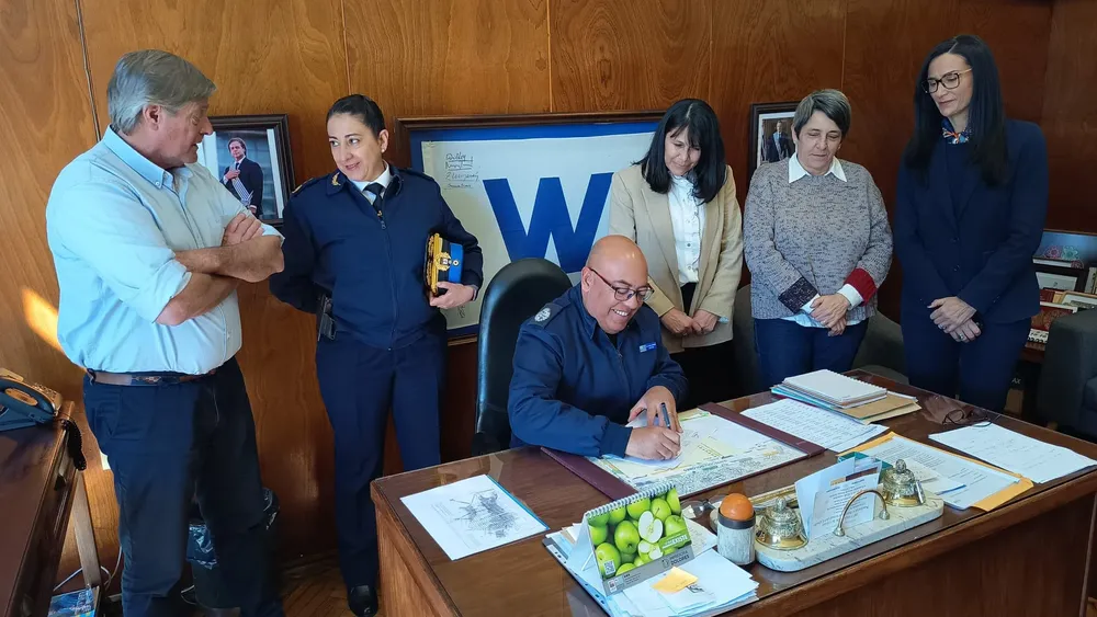 firma comodato por vehículos para la Policía - 4