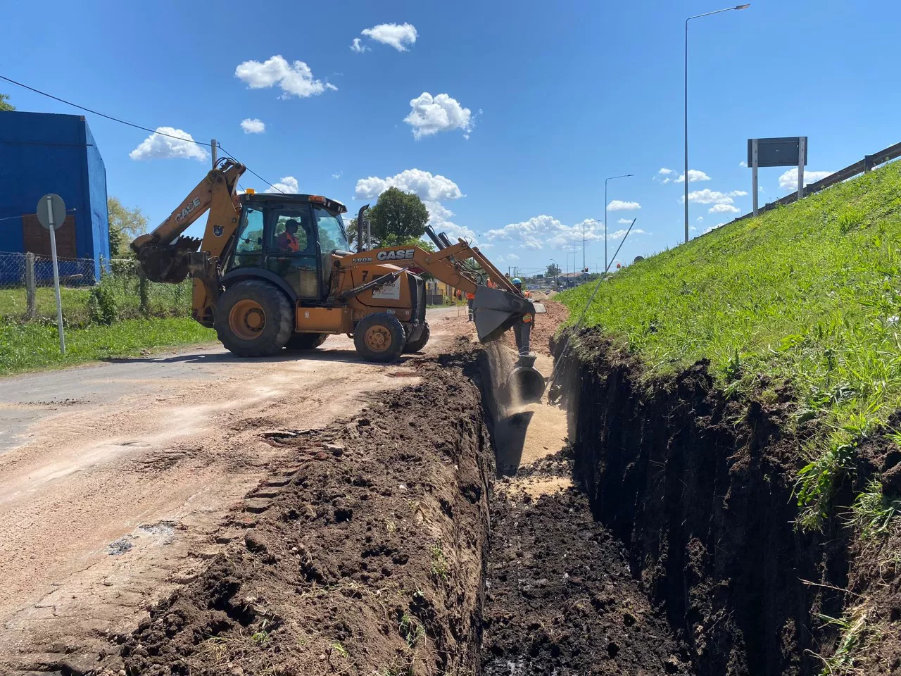 thumbnail_obras drenajes en zona sureste barrio Túnel 1