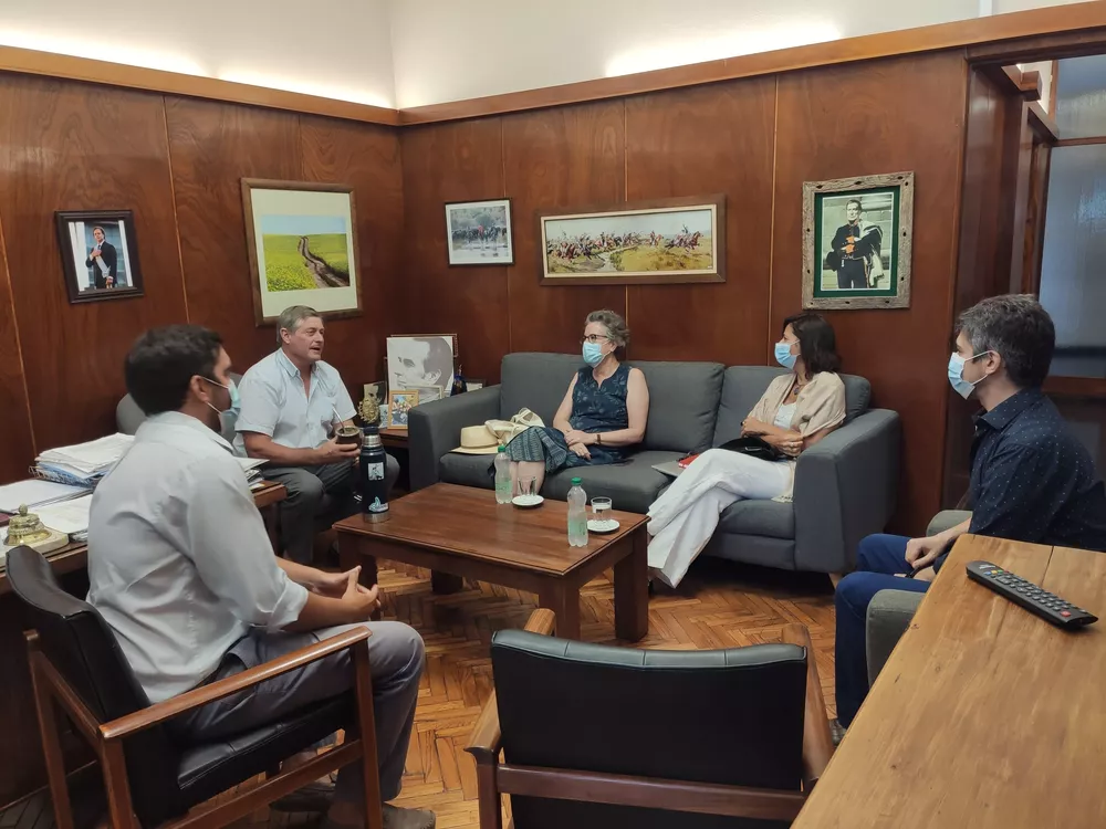 Besozzi con directora Nac de Cultura 1