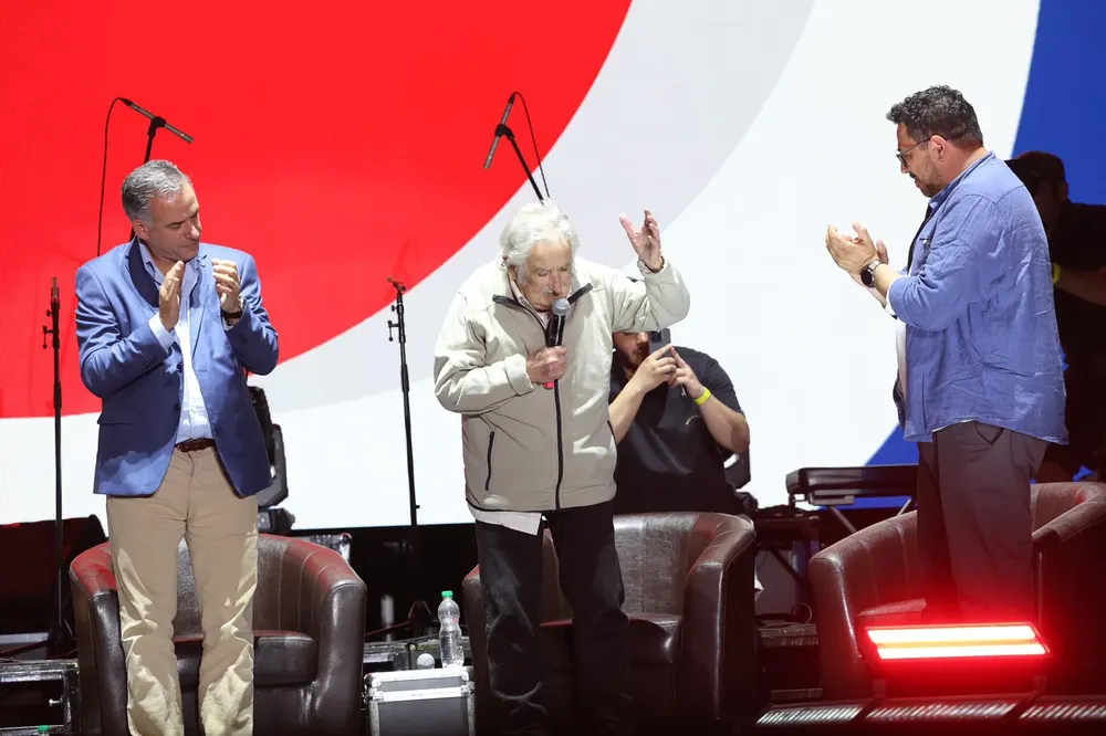 63f49967-19e1-2689-e2e6-668f711d7dcd