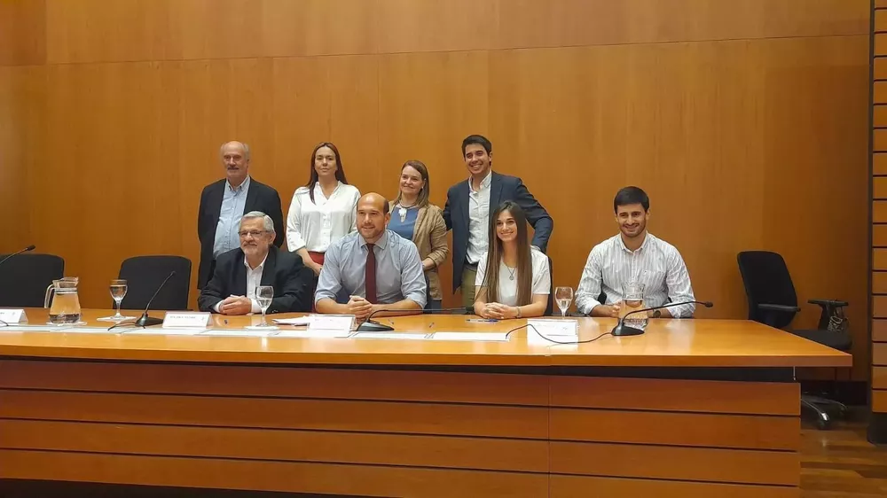 firma convenio con MIDES 2