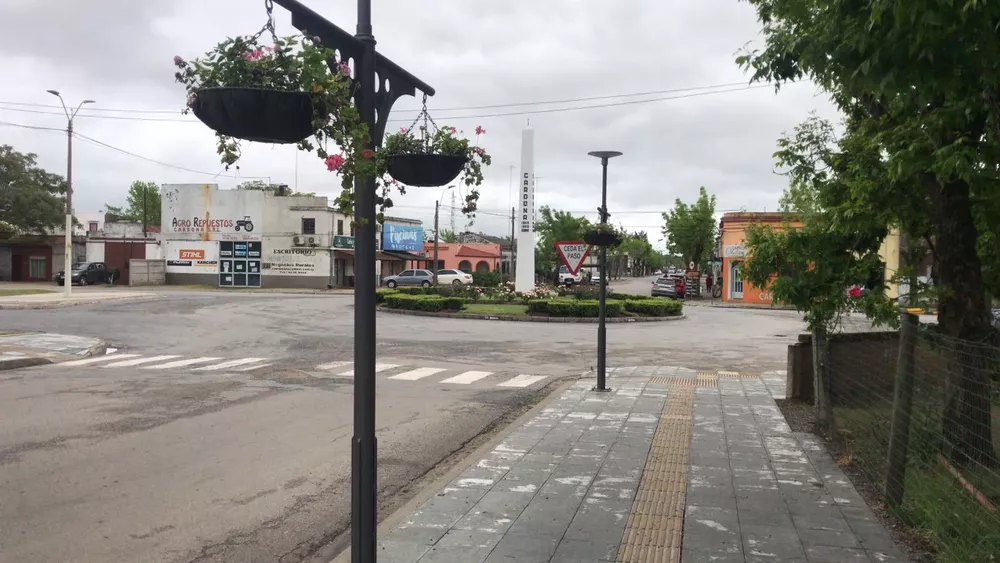 inicio de obras en rotonda del obelisco de Cardona 2