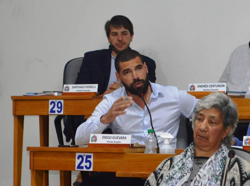 DIEGO GUEVARA (2)