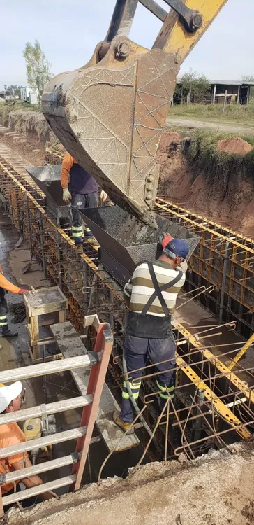 obra mega colector pluvial Dolores 3