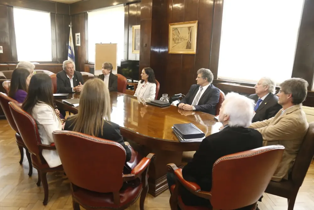 1c2d2b3a-d6d2-4e58-a04e-984bc337b2ce