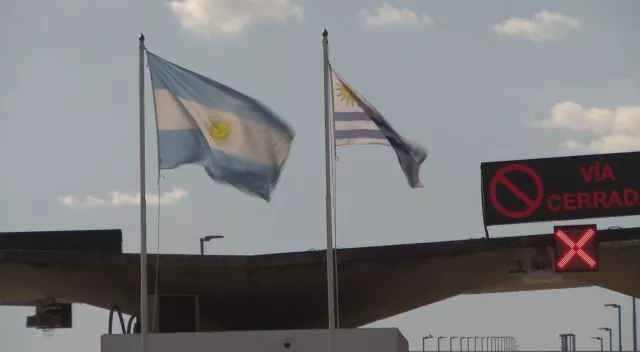 Prefectura Puente Internacional 3241234 (4)
