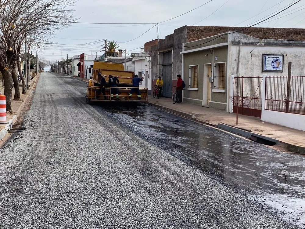 asfaltado de calle mercedes