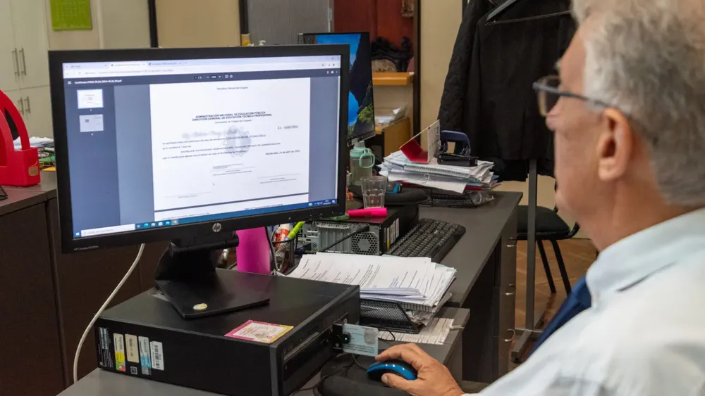 e4cd84ef-e227-ee32-43d6-33e50826d30e