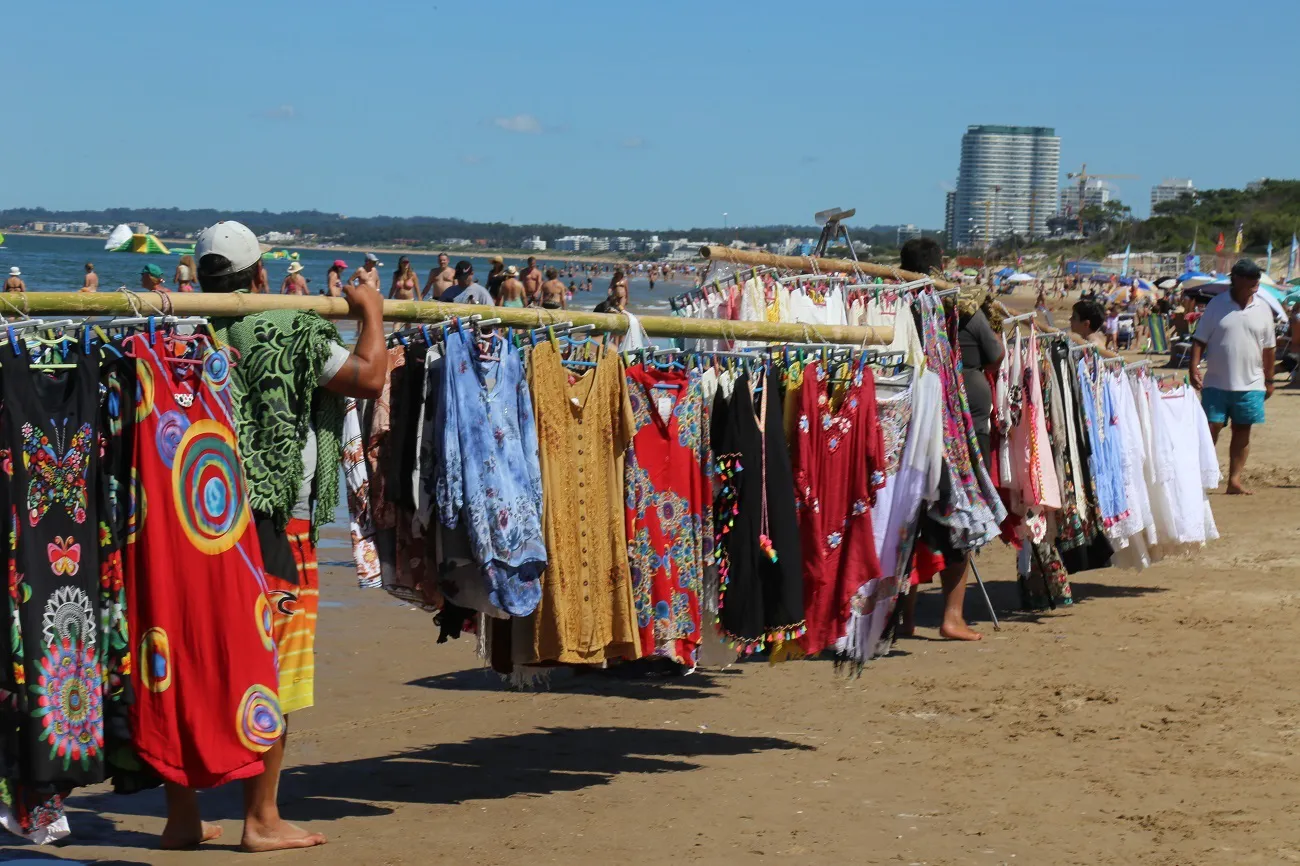 vendedores ambulantes playas Maldonado