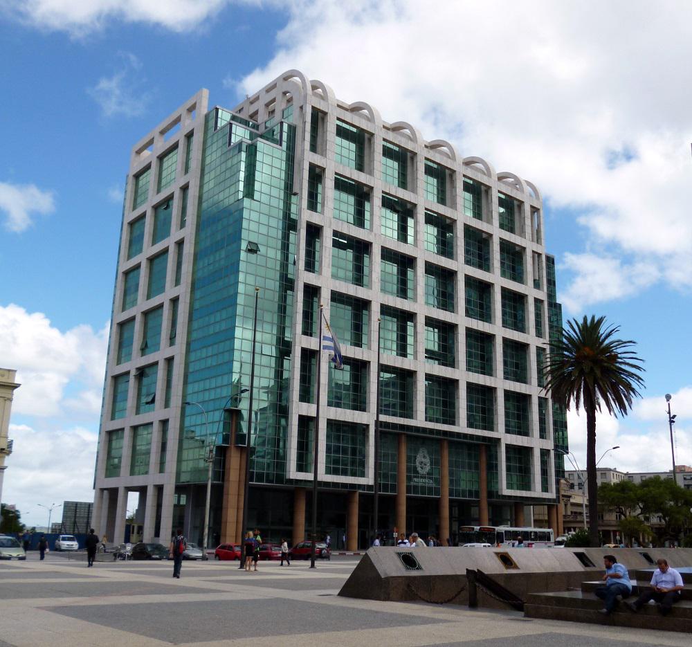 Torre_Ejecutiva_(Montevideo)