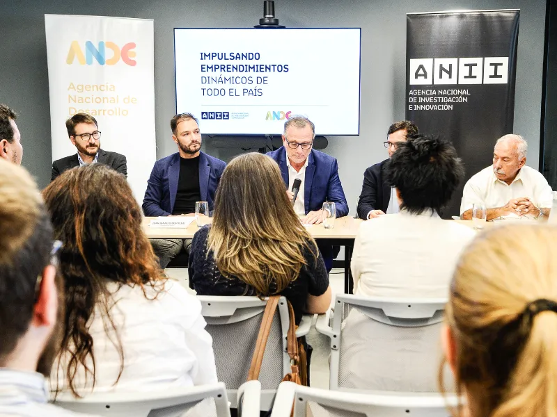 Foto público y autoridades