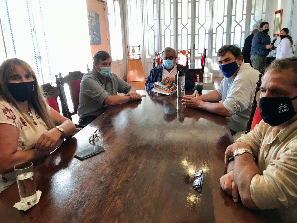 Besozzi en reunión con CARU