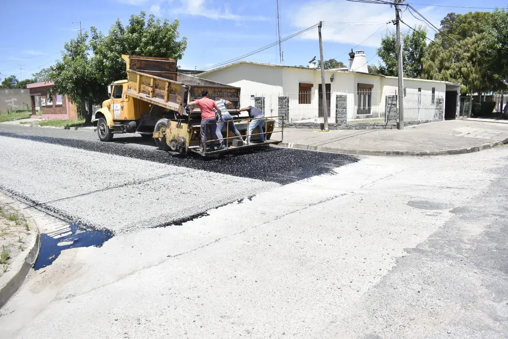 Cardona - culminan obras de asfaltado - 3 (1)