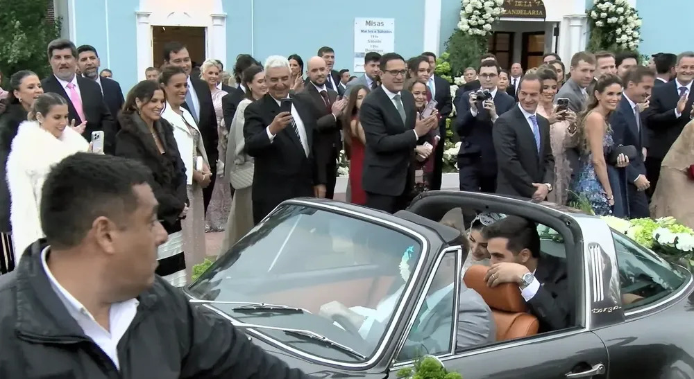mega boda 3241234