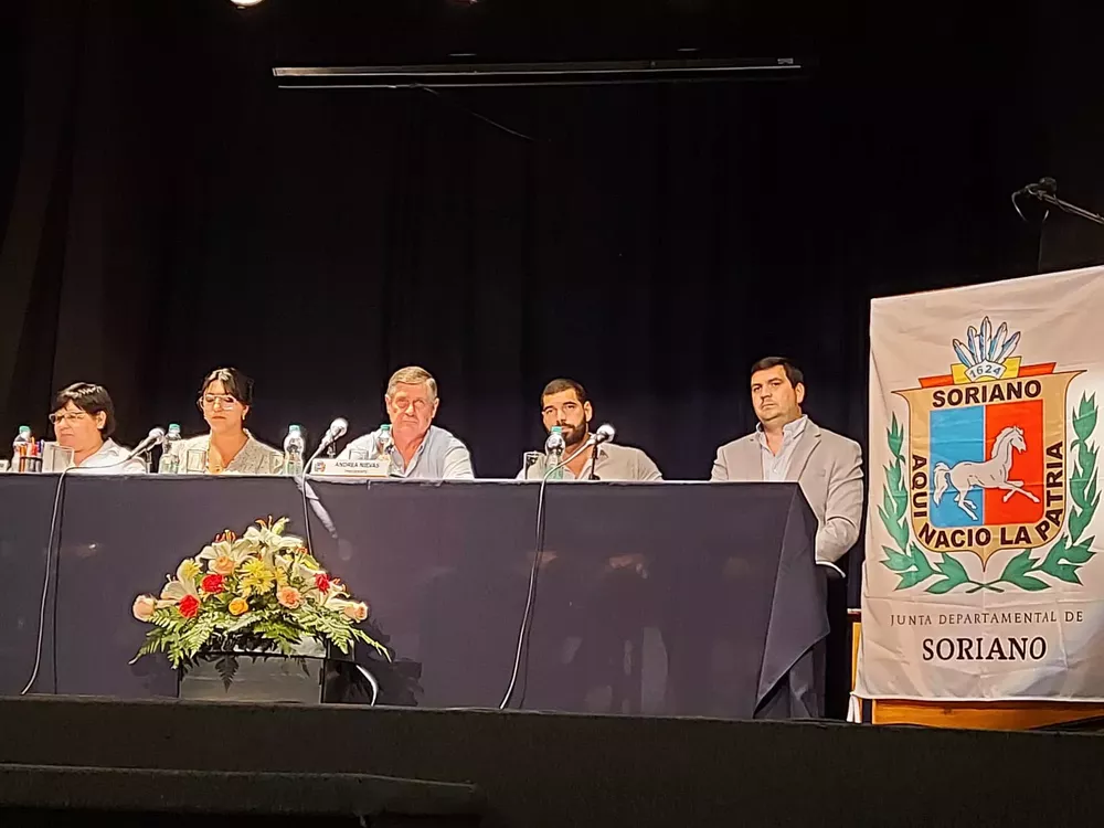 besozzi entrega diplomas