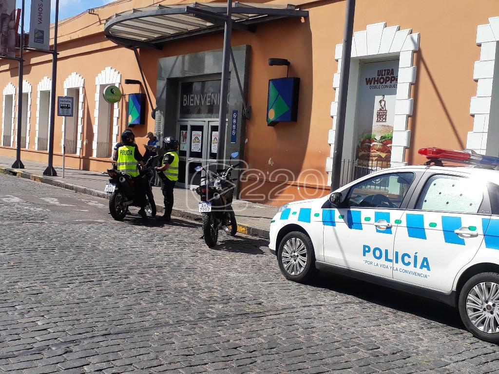 policia terminal