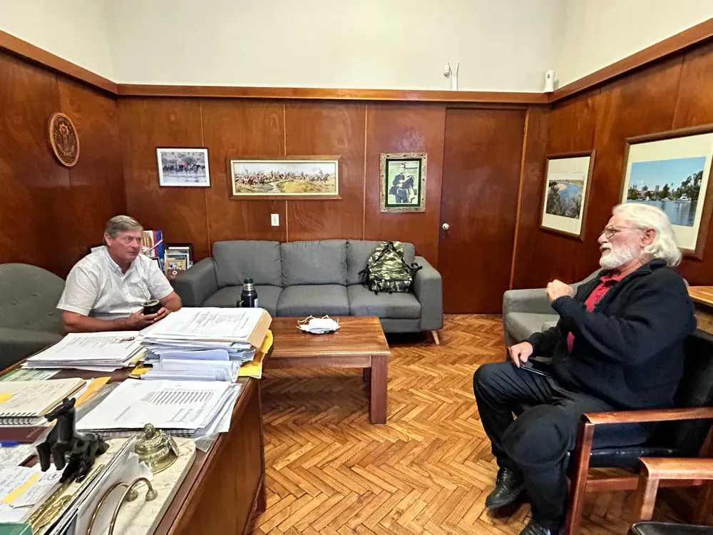 Besozzi con Uruguay Guerrero (1)