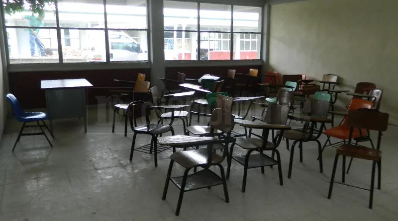 paro_ensenanza_publica_secundaria_primaria_escuela_liceo-