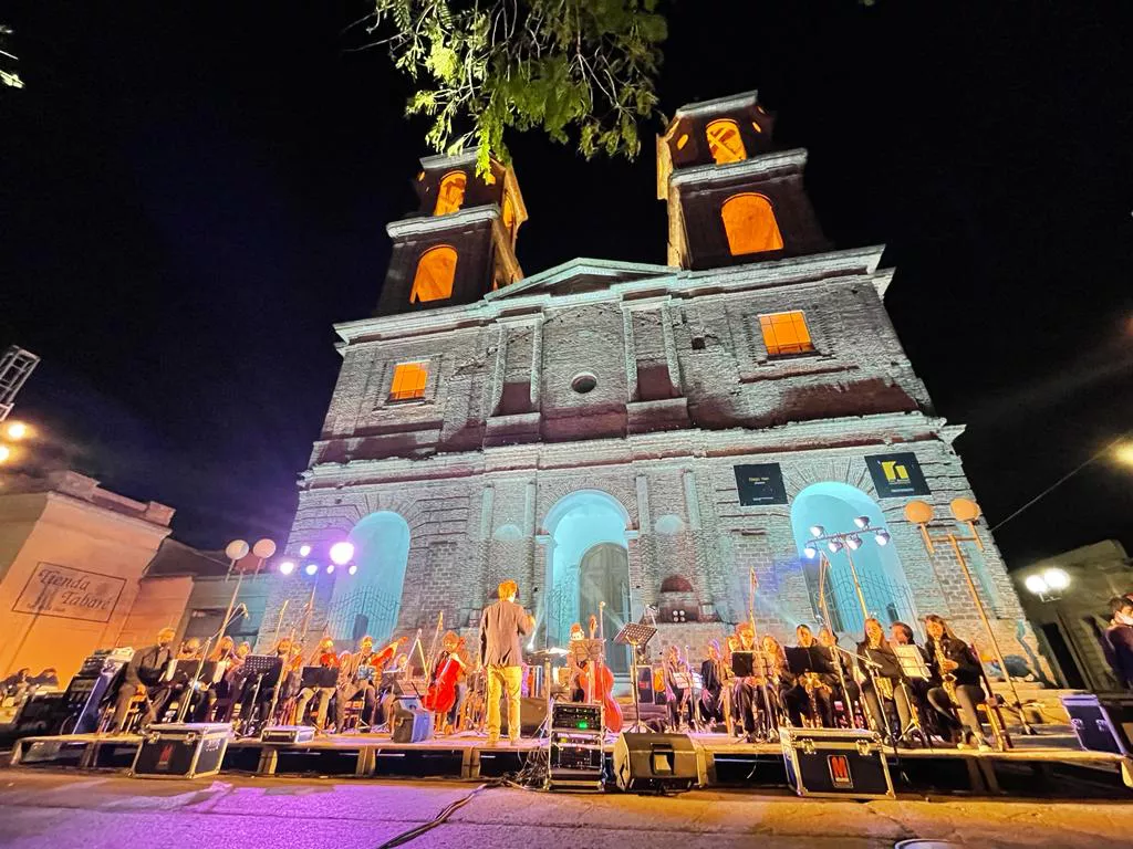 OPS y Voces del Origen en Dolores
