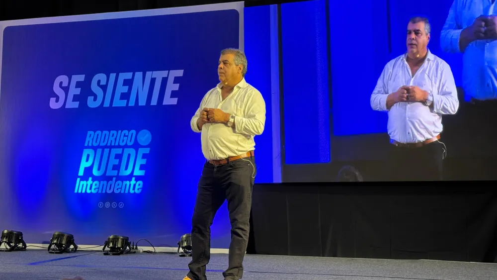 250315 Rodrigo anuncia Parque de nieve (1)