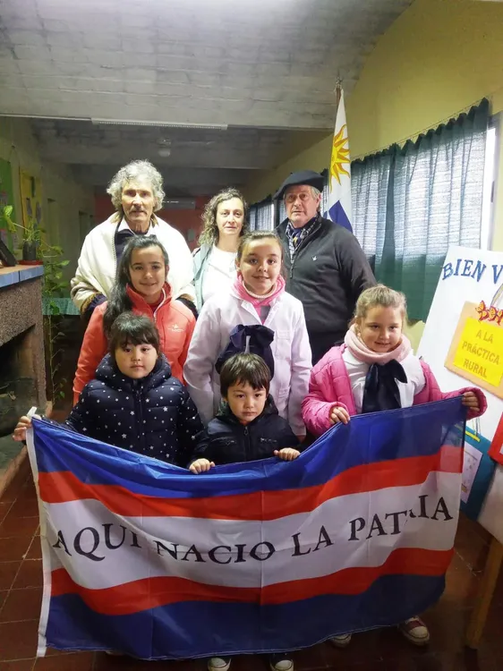 marcha _Aquí nació la Patria_ en Palo Solo - 1
