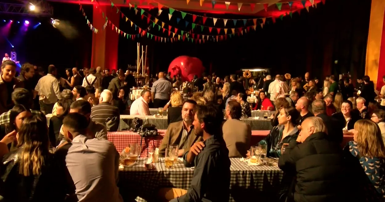 Oktober fest en Enjoy 2433