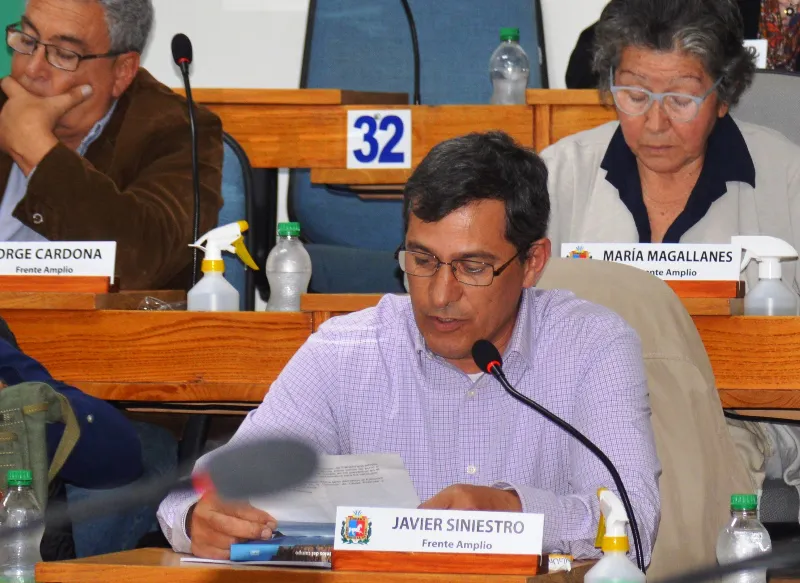 JAVIER SINIESTRO