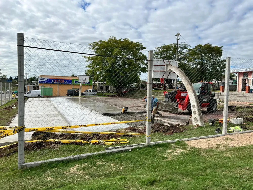 remodelación pza. Deportes Bo. Artigas - 1