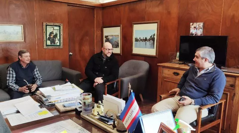 Besozzi reunido con Darruech