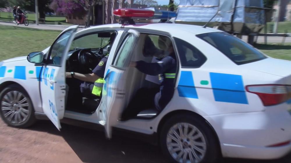 Policia Mercedes 324132432