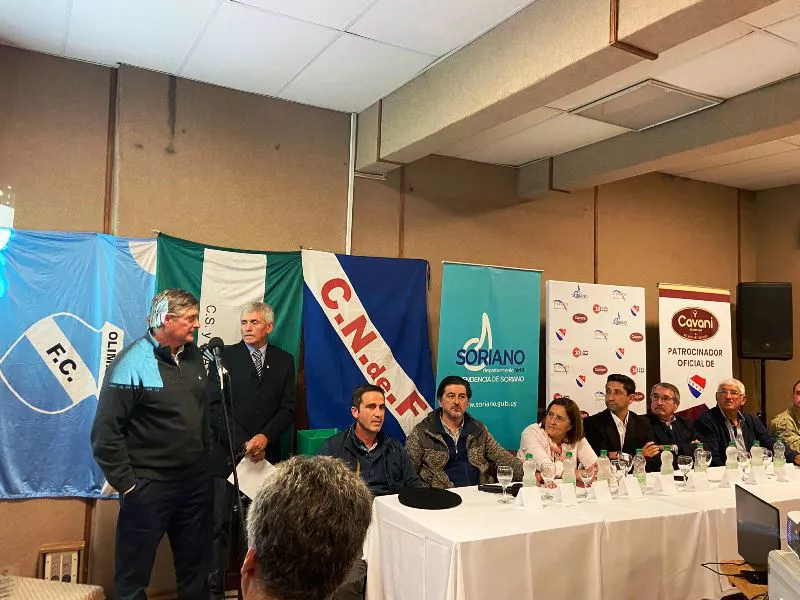 besozzi lanzamiento futbol