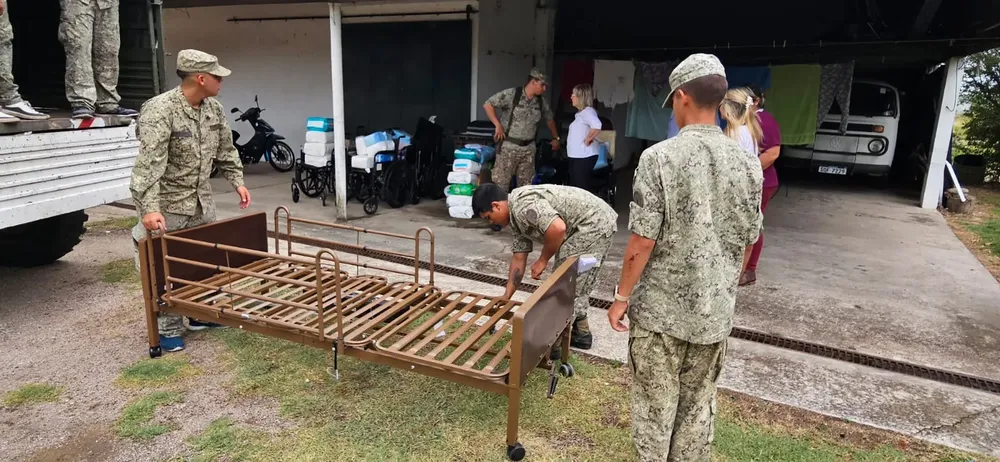 entrega de donaciones en Cardona y Santa Catalina - 3