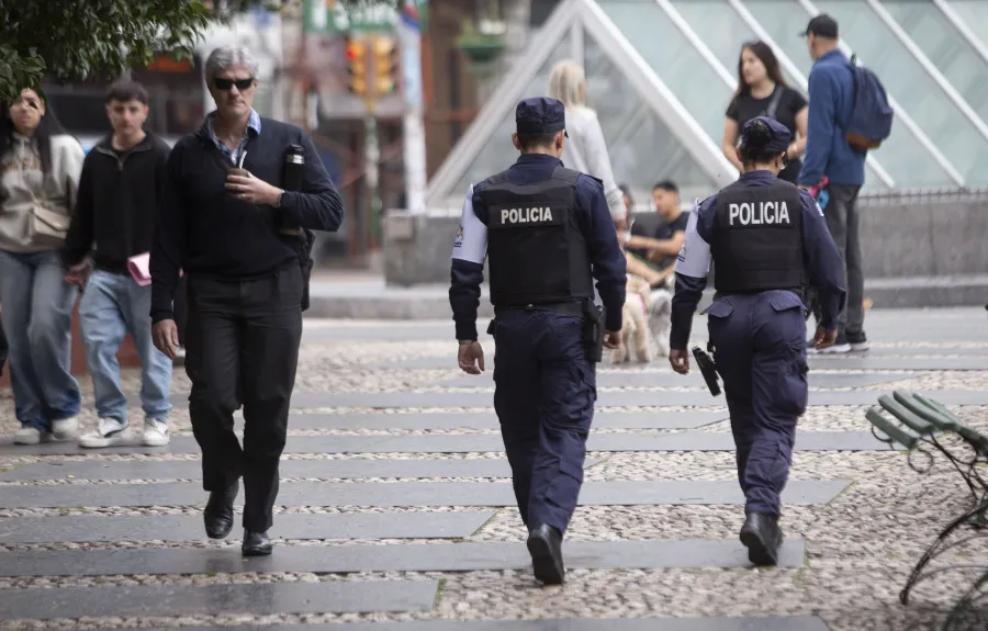 Policia 423