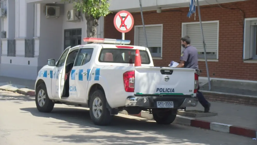 Policia Dolores MAR21 (2)