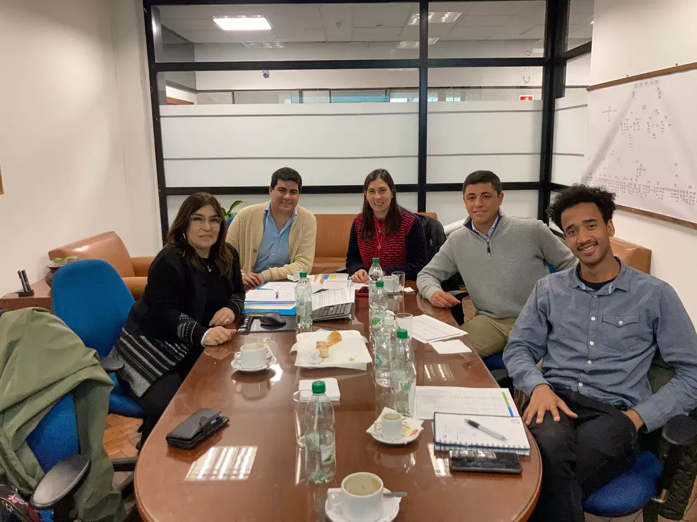reunión por Hackathón