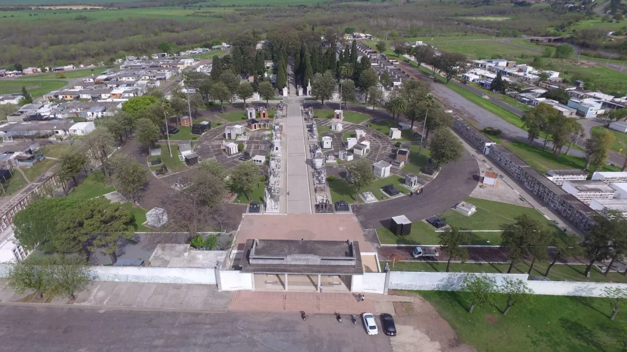 thumbnail_Cementerio Central Mercedes