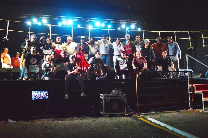 entrega distinciones figuras del carnaval