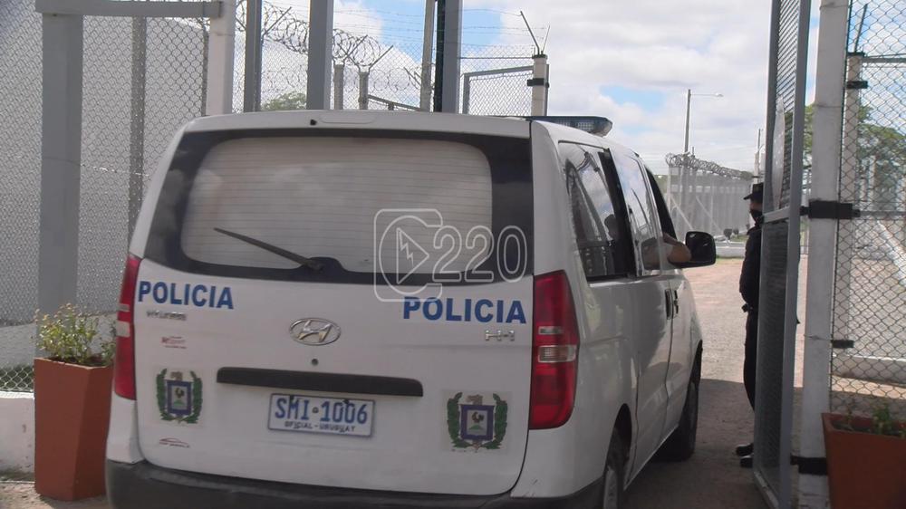 Carcel Pense 132443124
