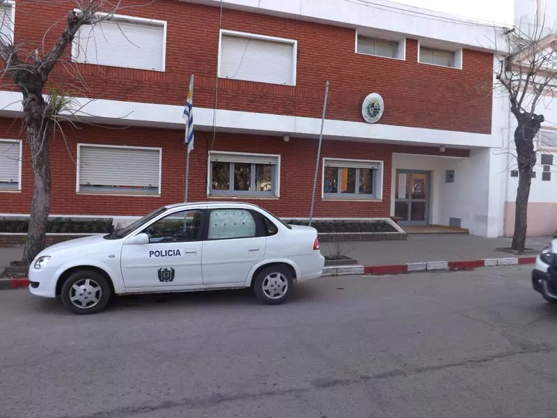 policia dolores (3)