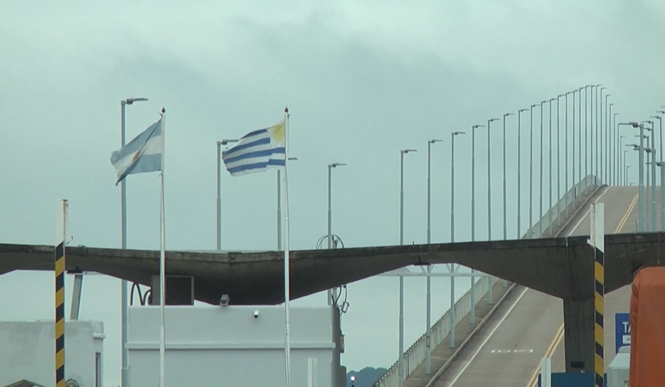 Puente internacional San Martín