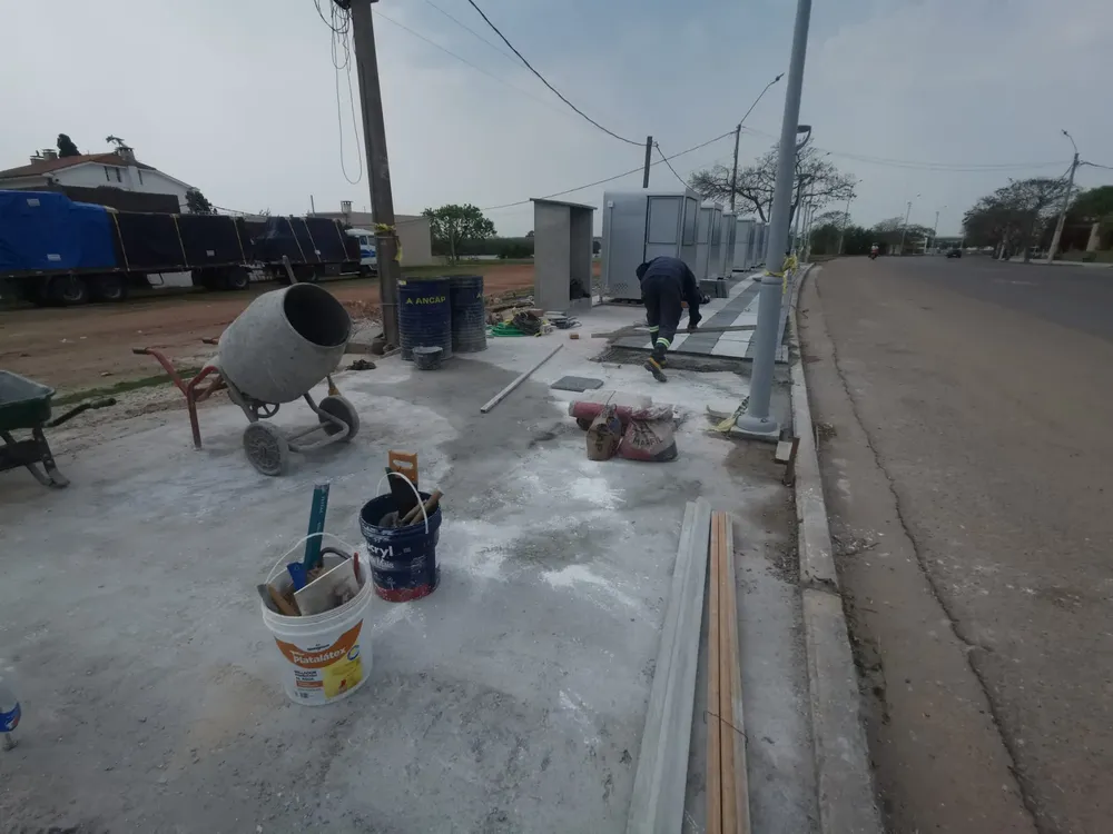 puestos de tortas fritas en rambla sector Este - 2