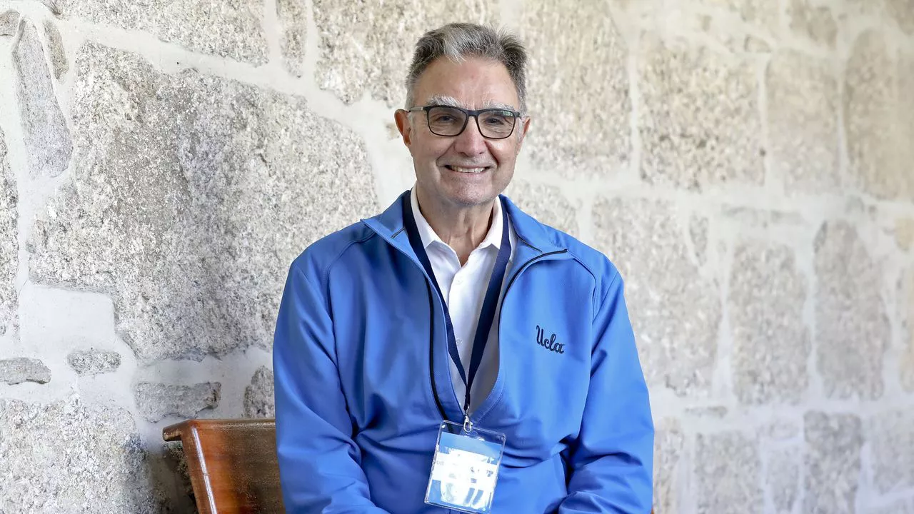 Dr. fernando viñuela
