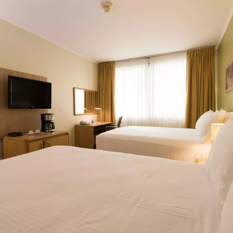holiday-inn-montevideo-6096878807-1x1