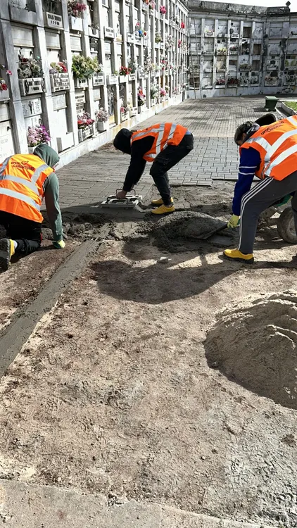 Op. Laboral - beneficiarios trabajan en Cementerio Central de Mercedes - 1