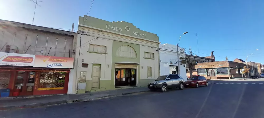 teatro Artigas de Cardona - reinauguran el sábado - 2